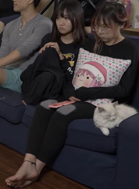 lilypichu feet